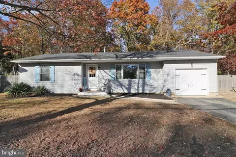 364 Constitution Dr, Forked River, NJ 08731