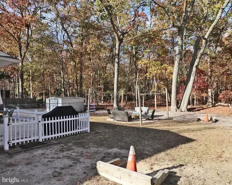 Exterior - 364 Constitution Dr, Forked River, NJ 08731 photo 4 of 4