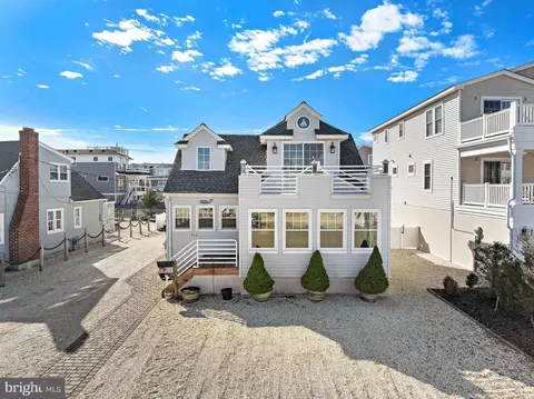 312 N 12th St, Surf City, NJ 08008