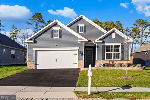 44 Black Bear Dr, Barnegat, NJ 08005