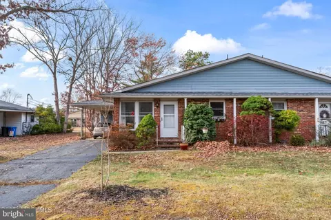 34 Cranberry Rd, Manahawkin, NJ 08050