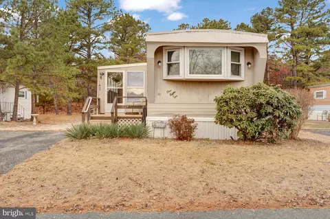 182 Chestnut Dr, Barnegat, NJ 08005