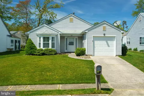 124 Mohican Ln, Tuckerton, NJ 08087