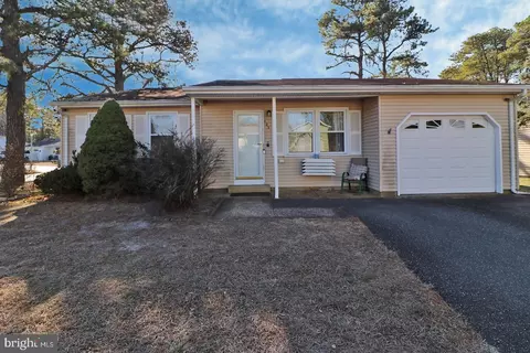 123 Chelsea Dr Sec, Whiting, NJ 08759
