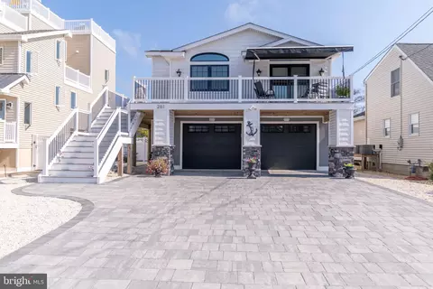 261 Divison Ave, Surf City, NJ 08008