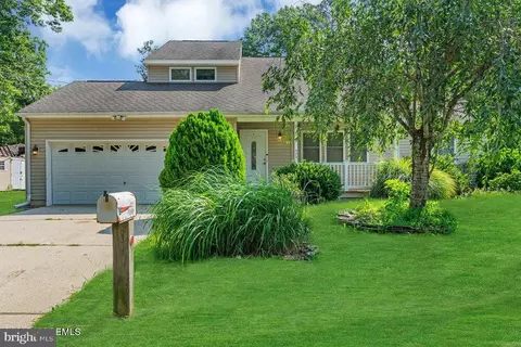 432 Center St, Forked River, NJ 08731