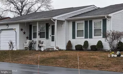 84 Chelsea Dr Sec 72, Whiting, NJ 08759