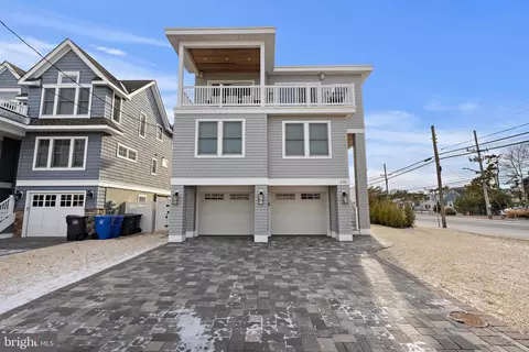 230 Fairview Ave, Beach Haven, NJ 08008