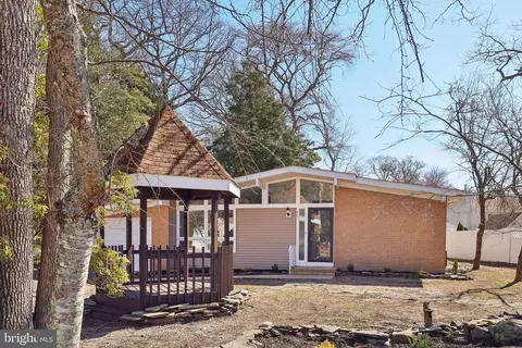 Exterior - 407 Constitution Dr, Forked River, NJ 08731 photo 2 of 12