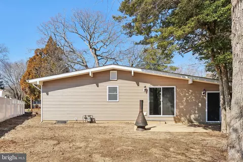 Exterior - 407 Constitution Dr, Forked River, NJ 08731 photo 6 of 12