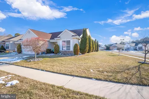 2 Coral Dr, Little Egg Harbor Twp, NJ 08087