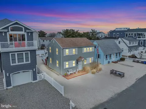 7 E 19th St, Long Beach Township, NJ 08008