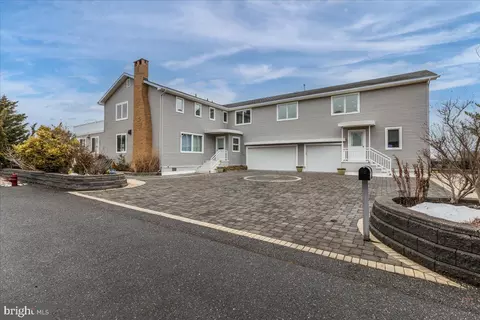 27 W 45th, Long Beach Township, NJ 08008