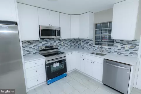 70 C Dorchester Dr #C, Lakewood, NJ 08701