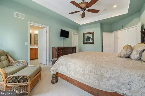 Bedroom - 47 Eagleswood Dr, Waretown, NJ 08758 photo 2 of 3
