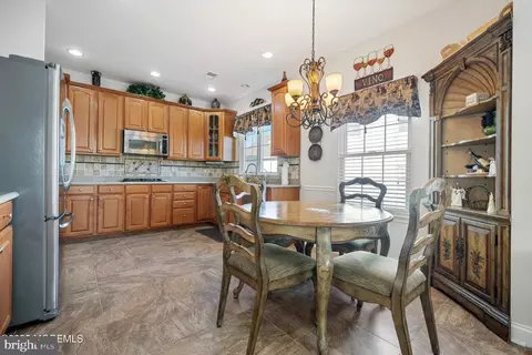 Kitchen - 47 Eagleswood Dr, Waretown, NJ 08758 photo 4 of 4
