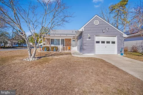 254 Lexington Dr, Little Egg Harbor Twp, NJ 08087