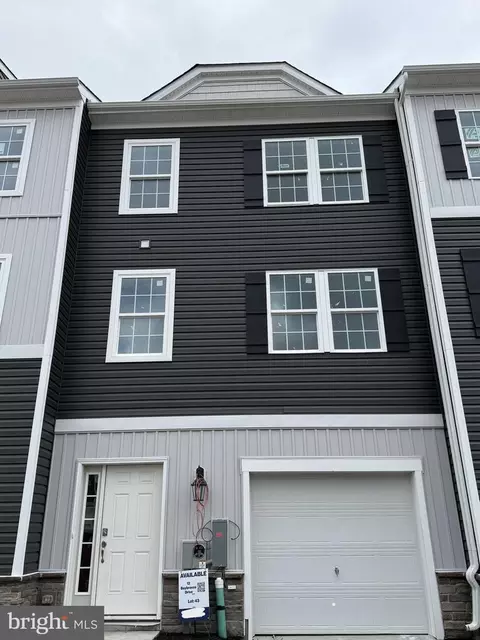 12 Baybreeze Dr, Waretown, NJ 08758