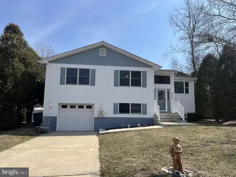 117 Commodore Rd, Manahawkin, NJ 08050