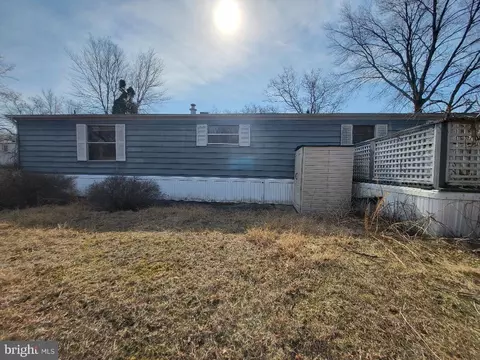 104 Holly Ln, Barnegat, NJ 08005