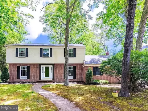 86 Cornell Dr, Manahawkin, NJ 08050