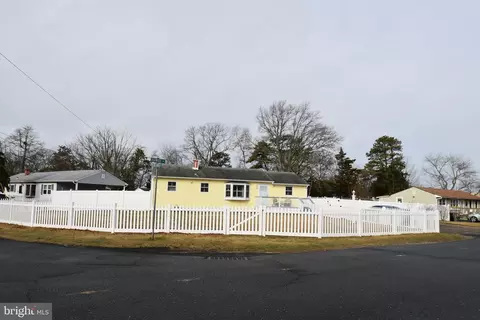 20 Ashwood Dr, Brick, NJ 08723