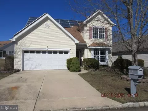 12 Daisy Ln, Tuckerton, NJ 08087