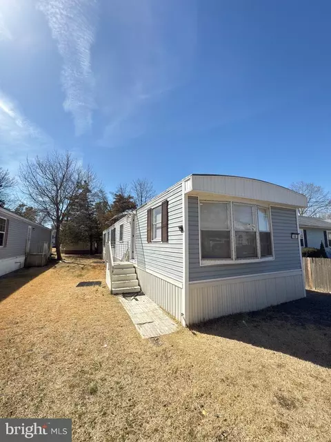 44 Second St, Manchester, NJ 08759