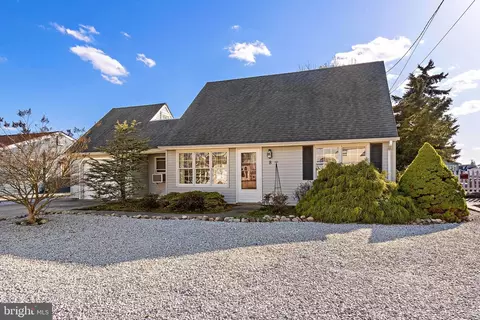 8 Kansas Rd, Tuckerton, NJ 08087