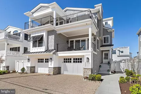 15 W Harding Ave, Long Beach Township, NJ 08008