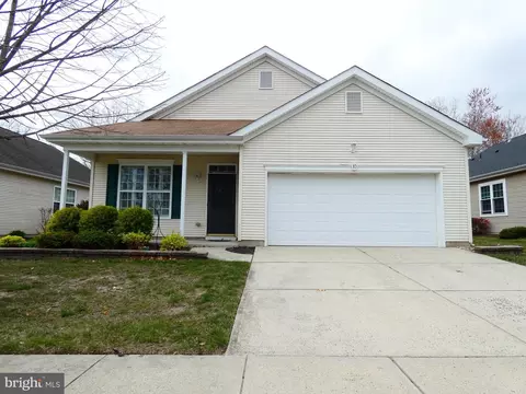 10 Lilly Dr, Tuckerton, NJ 08087
