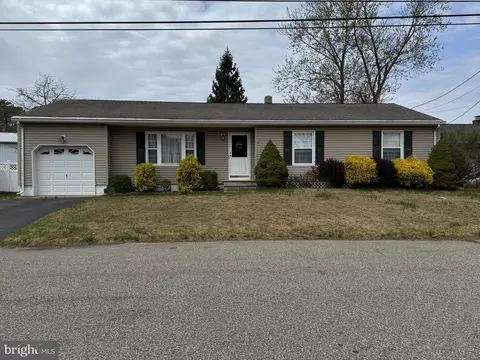 1028 Ensign Ave, Beachwood, NJ 08722