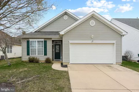 44 Ivy Creek Dr, Tuckerton, NJ 08087