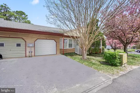 9 Ardsley Ave # B, Whiting, NJ 08759