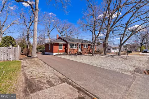 412 Prospect Ave, Pine Beach, NJ 08741