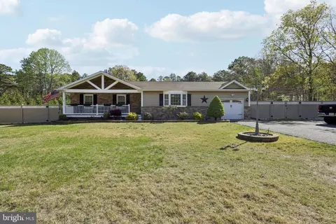 922 W Commodore Blvd, Jackson, NJ 08527