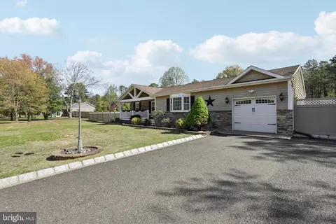 922 W Commodore Blvd, Jackson, NJ 08527 photo 2