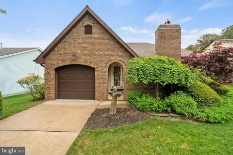 87 Ash Rd, Manahawkin, NJ 08050