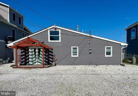 103 N Burgee Dr, Tuckerton, NJ 08087