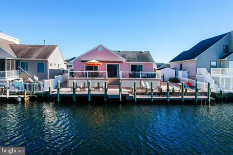 28 Diane Rd, Manahawkin, NJ 08050