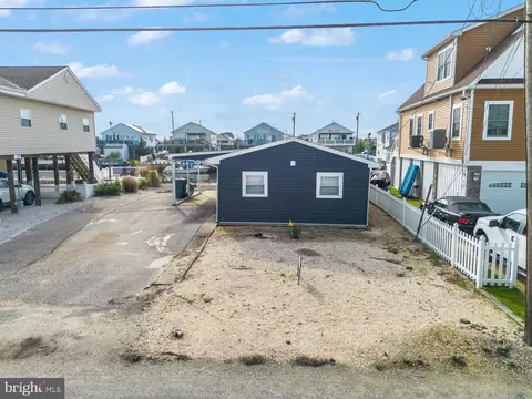 129 S Captains Dr, Little Egg Harbor Twp, NJ 08087