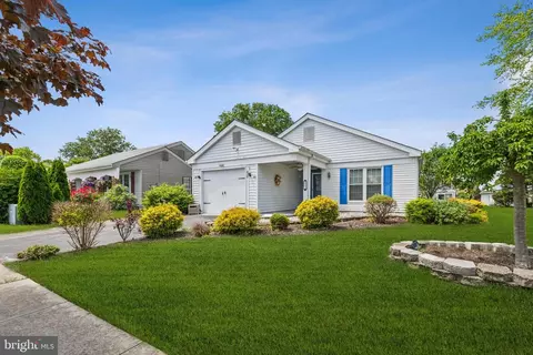 62 Westgate Pl, Manchester Township, NJ 08759