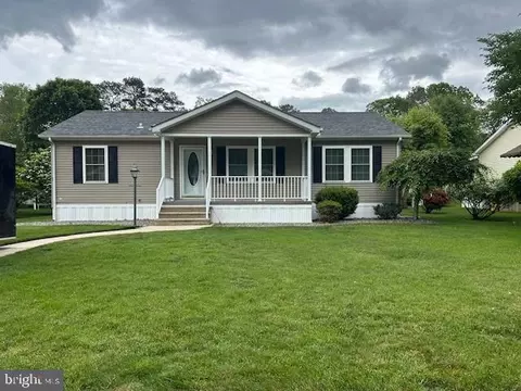 7 Royal Oak, Cream Ridge, NJ 08514