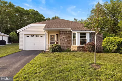 2 Cottonwood Dr, Barnegat, NJ 08005