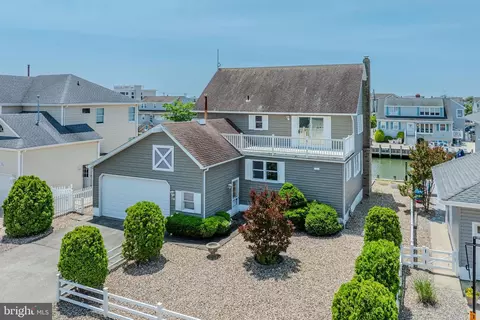18 Old Whaling Ln, Long Beach Township, NJ 08008