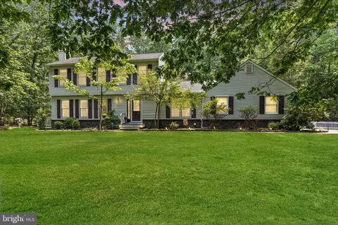 7 Holly Hill Dr, New Egypt, NJ 08533