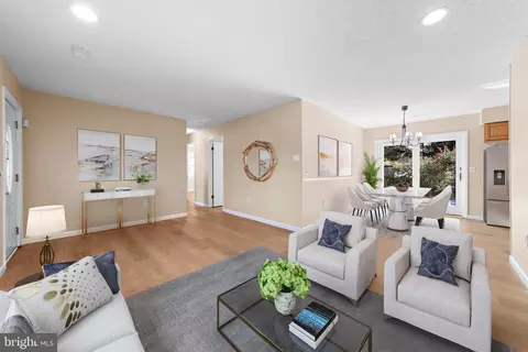 43 Walnut St, Little Egg Harbor Twp, NJ 08087