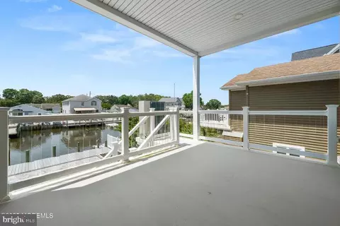 Exterior - 1 Capstan Rd, Waretown, NJ 08758 photo 5 of 7