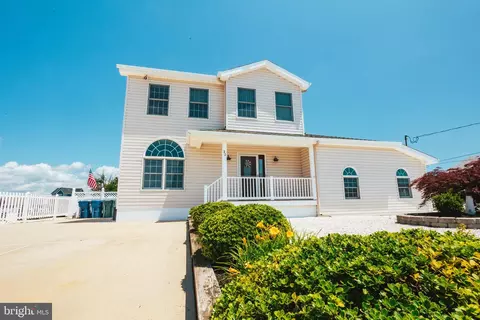 32 Lake Singleton Ct, Tuckerton, NJ 08087