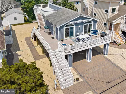 205 N 13th St, Surf City, NJ 08008